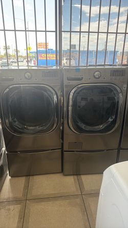 LG Front Load washer and Gas Dryer set