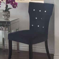 Accent Chairs (2) Sillas Decorativas 