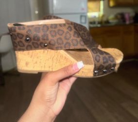 Leopard wedges