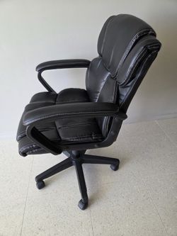 Black leather (vegan) Office Chair, padded, tilts