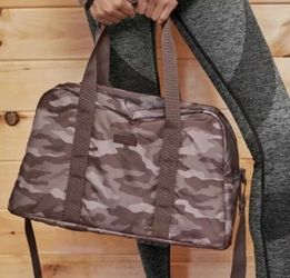 Victoria's Secret PINK Bora Brown Camo Duffle Bag - BNWT