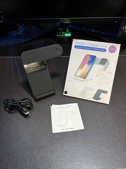 Wireless Charger Dock 2 In 1 ($15 OBO)(LOCAL PICKUP ONLY)