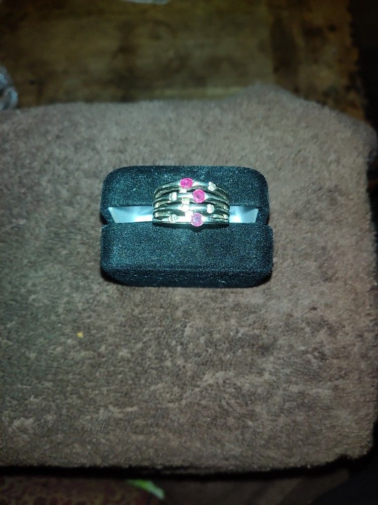 Vintage Art Deco 10 K White