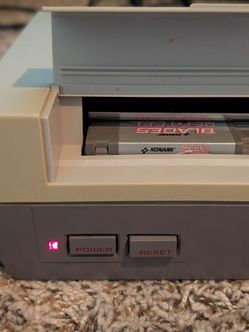 Nintendo NES – Console + NES Advantage + Game