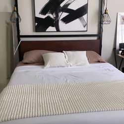 Canopy Bed Frame And Matress