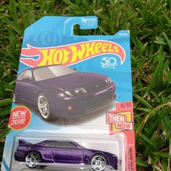 Toy Car R33