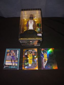 LEBRON JAMES SPORTS FIGURE / 3 SPORTS CARDS