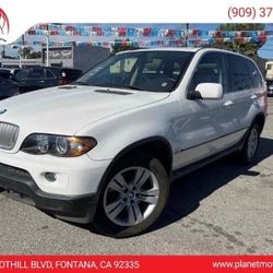 2005 BMW X5 4.4i SUV 4DR