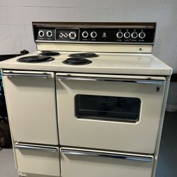 Vintage GE Electric Stove 40”