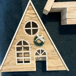 Dos Casitas Y Un Arbolito De Madera
