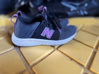 New Balance Fresh Foam low-top lace-up sneakers Kids Size 13