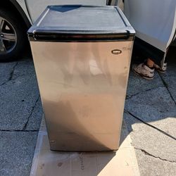 Mini Fridge /bar Fridge 