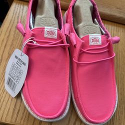 Hey Dudes women’s New