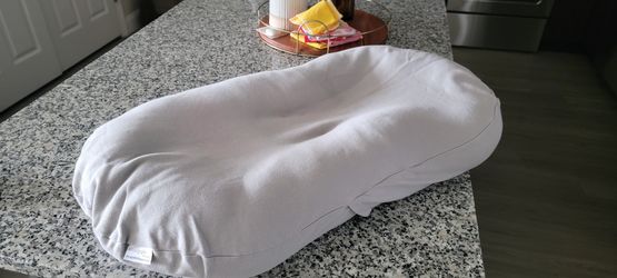 Snuggle Me Organic Baby Pillow / Bed