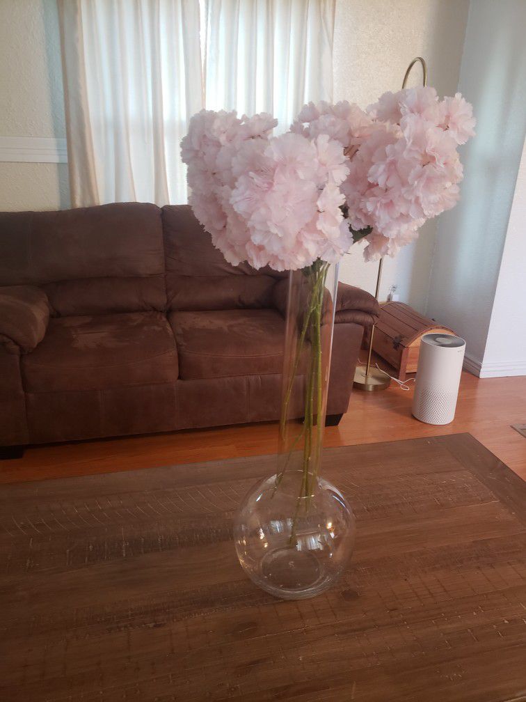 Huge Glass Vase With Flowers 