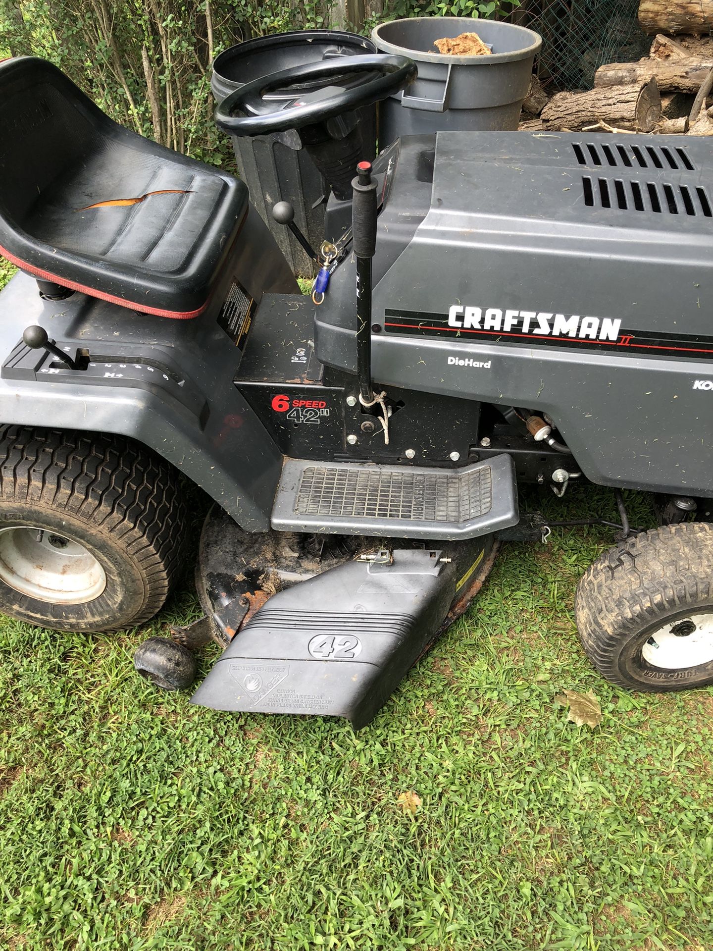 Craftsman LT4000 42 Inch Lawn Tractor Riding Mower Runs And Works Great