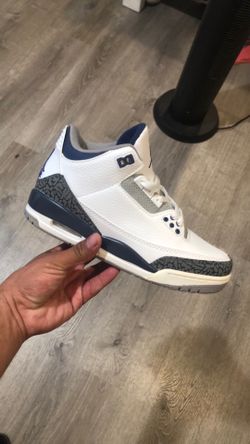 Jordan 3 (Size 8)
