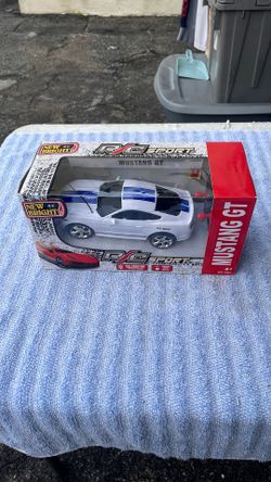 New Bright Mustang GT