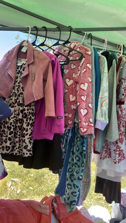 lot of cute clothes for girl size 6/7