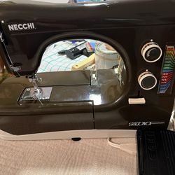 Necchi 586 Sewing machine>