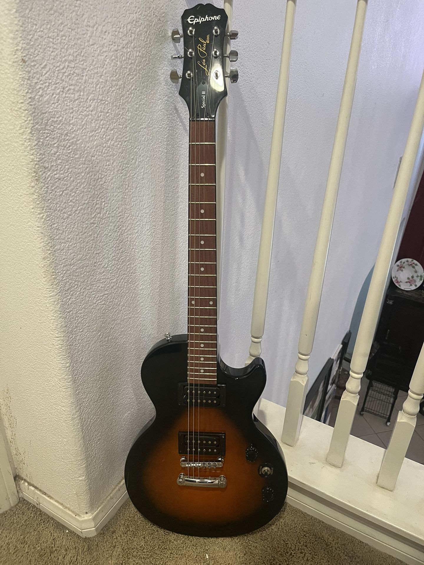 Epiphone Les Paul & Marshall Amp