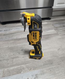 DEWALT 20V BRUSHLESS MULTI-TOOL WITH SPEED CONTROL TOOL ONLY