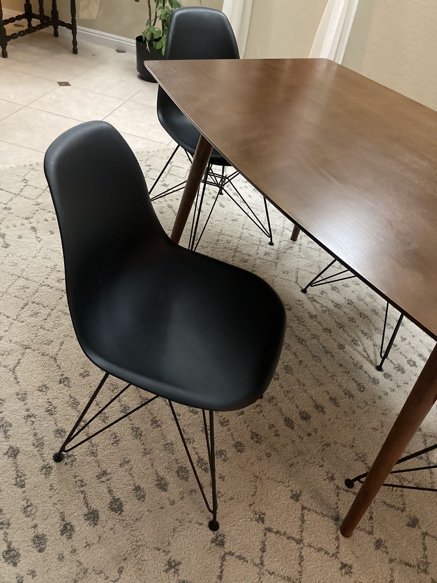 4 Black Modern Chair Set