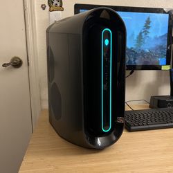 BEAST Alienware Aurora Gaming PC / AMD Ryzen 7 5800X 8 Core CPU / 32GB RAM / GeForce RTX 3070 GPU / 1TB NVMe SSD / RGB / WiFi / Bluetooth
