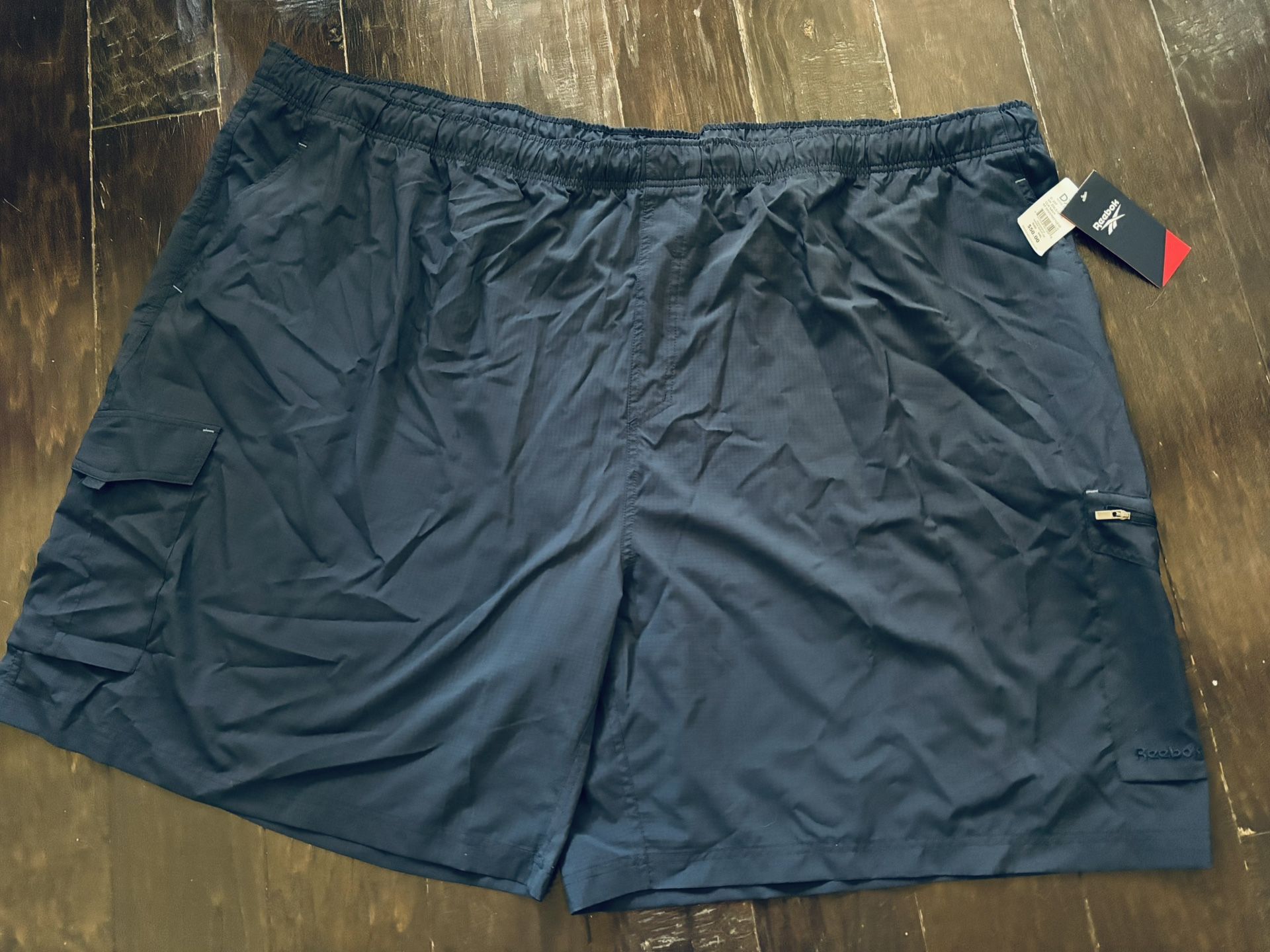 Reebok navy Size 6XL