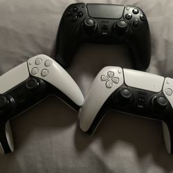 3 PlayStation Controllers 