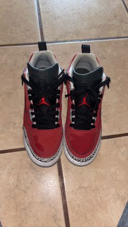 Shoes different size 6.5-7y