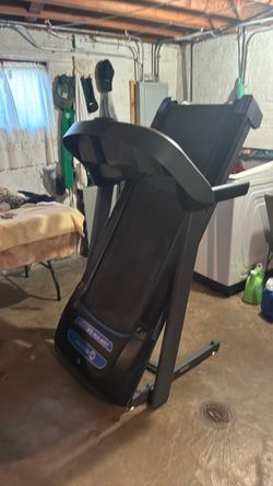Folding Treadmill with Console