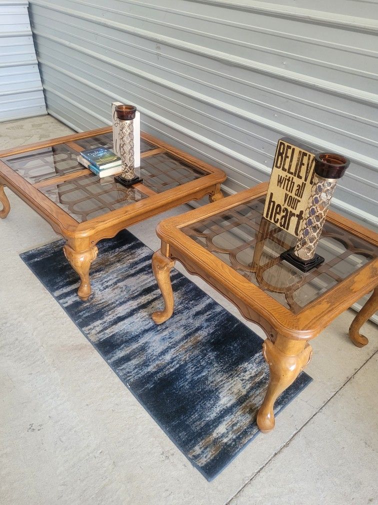 BEAUTIFUL COFFE TABLE AND 1 SIDE TABLE