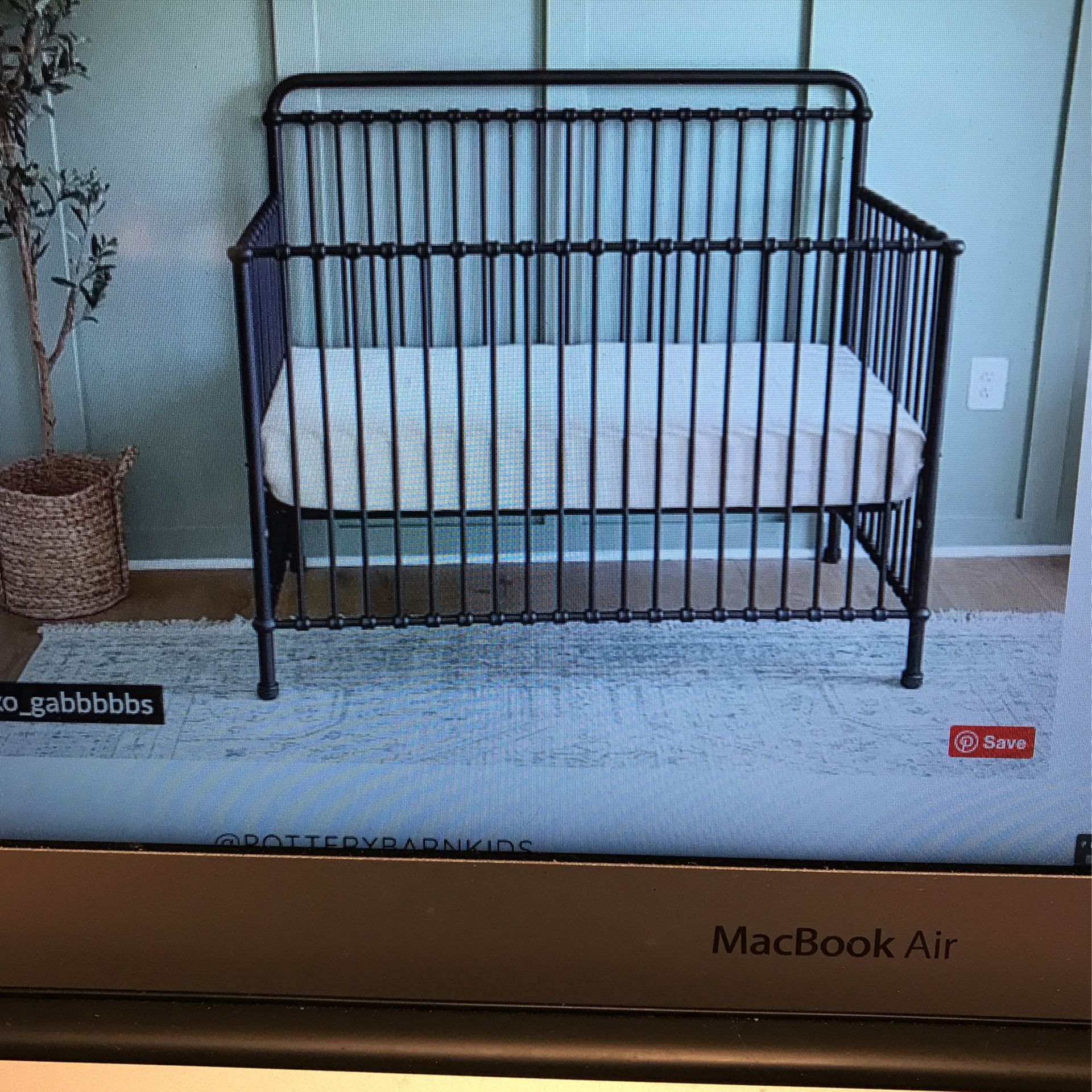 Winston 4-in-1 Metal Convertible Crib
