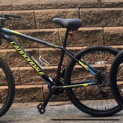 Cannondale catalyst Bike  Great Condition Medium Size 