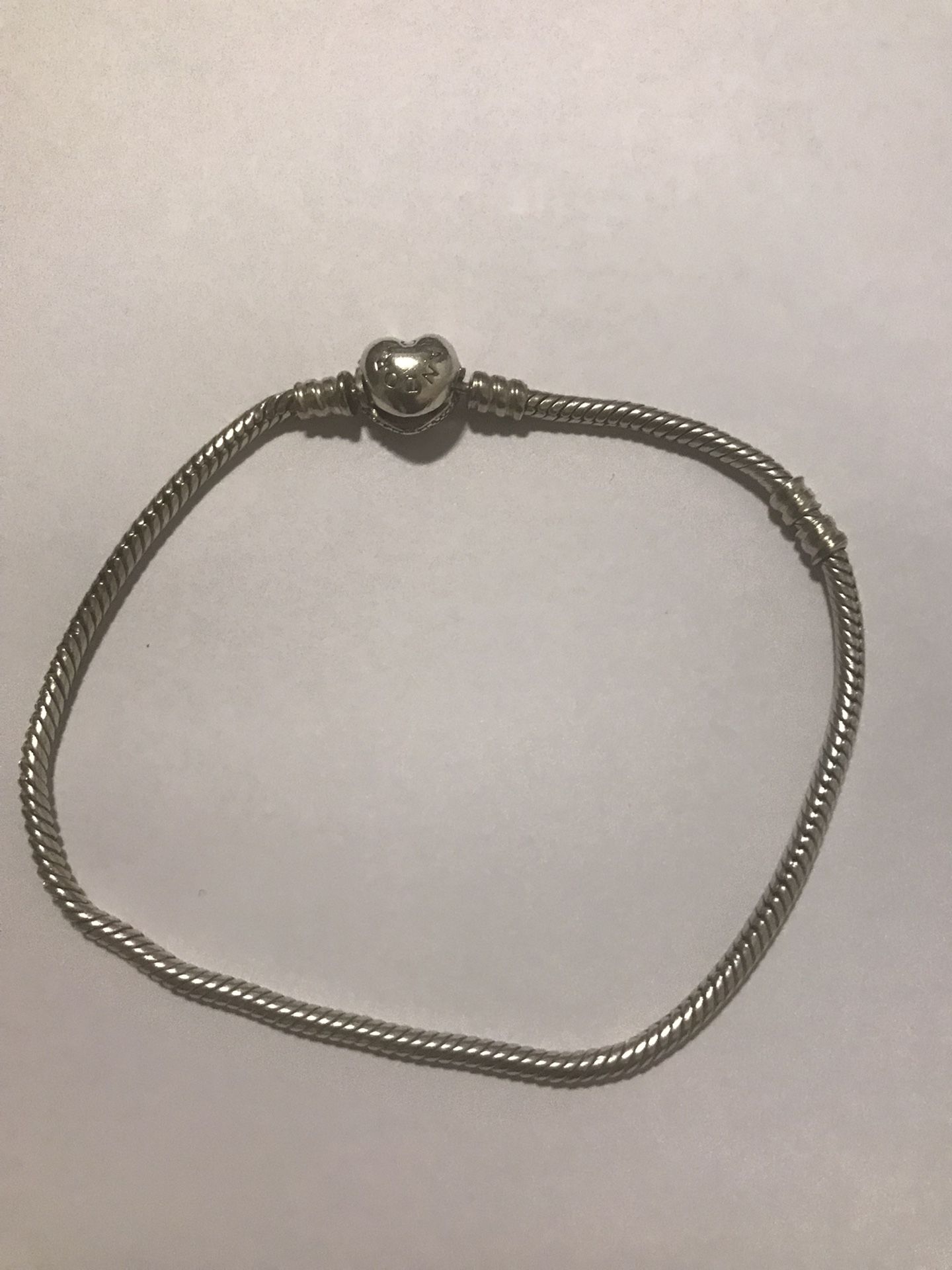 pandora heart lobster clasp bracelet 9” good condition 925 silver