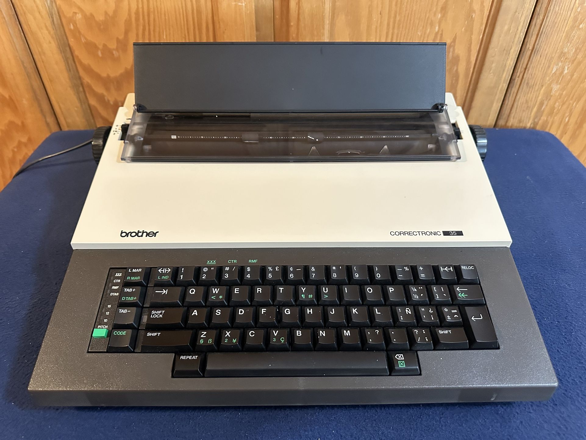 Brother Correctronic 35 Electronic Typewriter