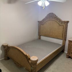 Queen Bed 