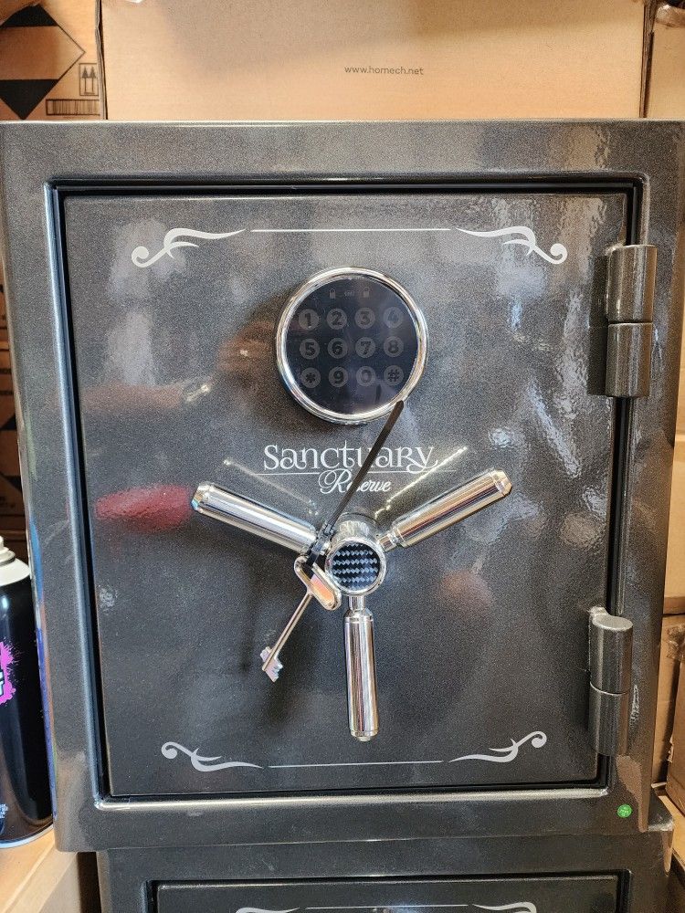 Sanctuary Reserve Gun Safe Fireproof Waterproof 1.69cf for Sale in