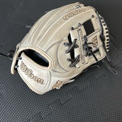 Wilson A2000 H75 11.75" Fastpitch Softball Glove