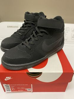 Nike New Mid Size 2 Youth Sneaker