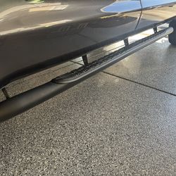 Toyota Tundra running board steps