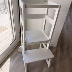 Kids Kitchen Step Stool / Toddler Tower