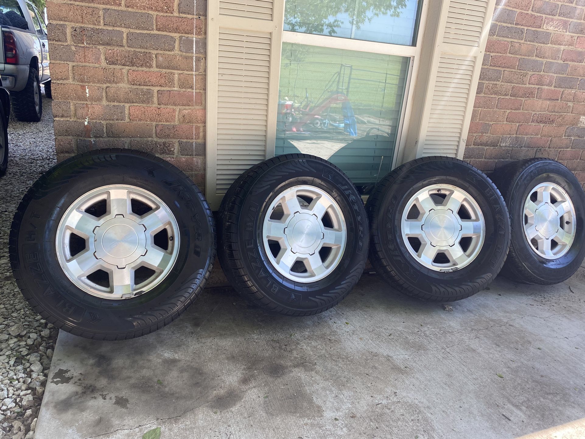 17 Inch GMC Wheels & Tires