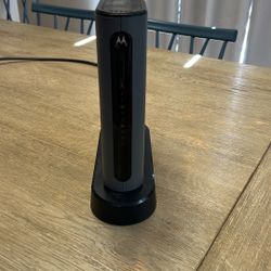 Motorola Cable Modem Plus Router With Voice