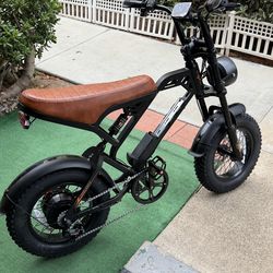 Electric Bike, with a Peak Motor Power of 749W, a Top Speed Ranging from 20 Mph , Equipped with a 48V /18AH Battery, Offering a Range of 35 Miles, And