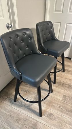 2 Swivel Bar Top Stools