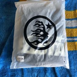 Black and white graphic Hellstar tee XL