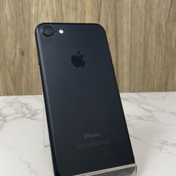 iPhone 7 128gb Unlocked No Issues iOS 15.7 ID: 1242