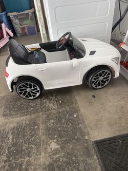 Kids Battery Operated Car with charger.